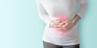 dolor-estomago-mujer